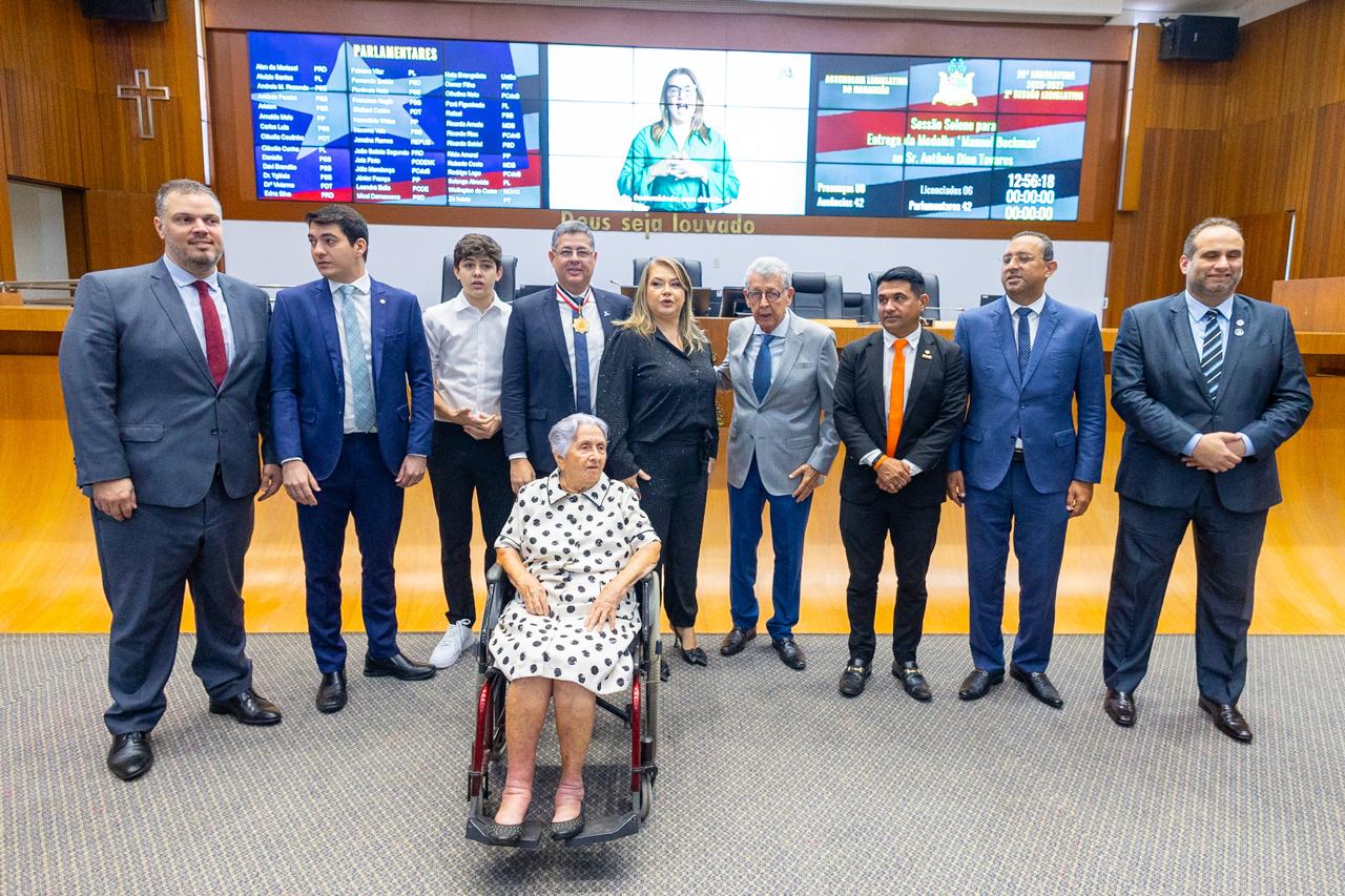 Entrega de Medalha a Antônio Dino